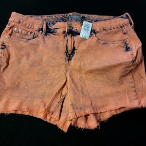 Torrid Size 18 Coral Mineral Wash Denim Shorts NWT